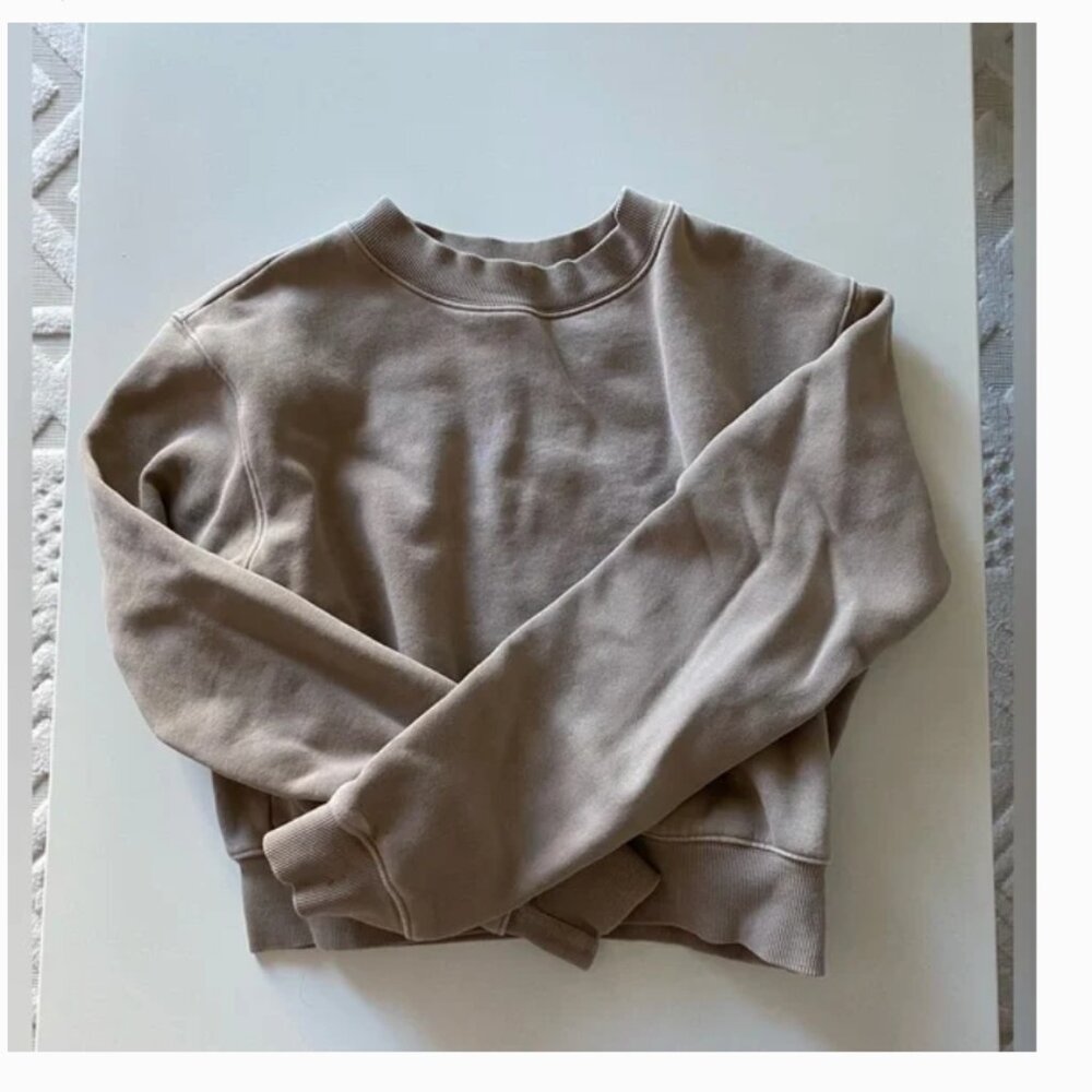 Aritzia TNA Cozy Fleece Perfect Raglan Sweatshirt - Picture 2 of 5